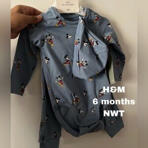 - H&m baby set mickey 6 months